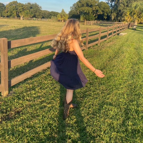 Meet your Posher, Megan - Picture 1 of 1